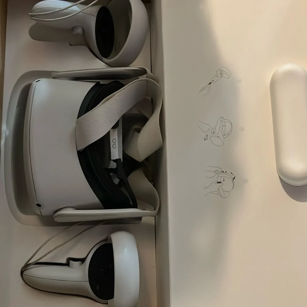 i’m selling this vr headset nothing is wrong with it i just don’t use it anymore